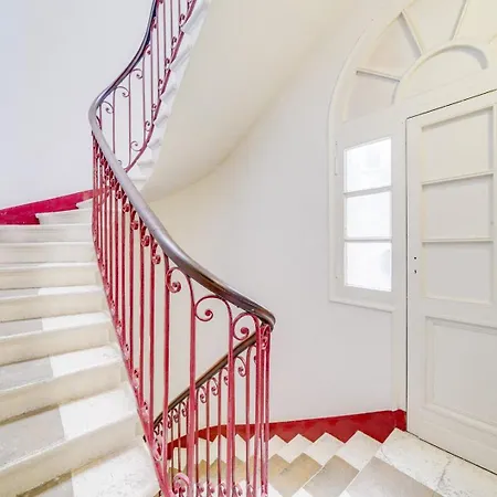 Charming In The Heart Of Bordeaux